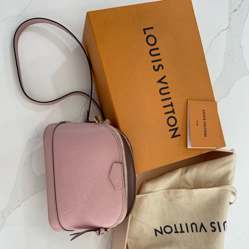 Rarely used light pink Louis Vuitton Alma Mini Bag